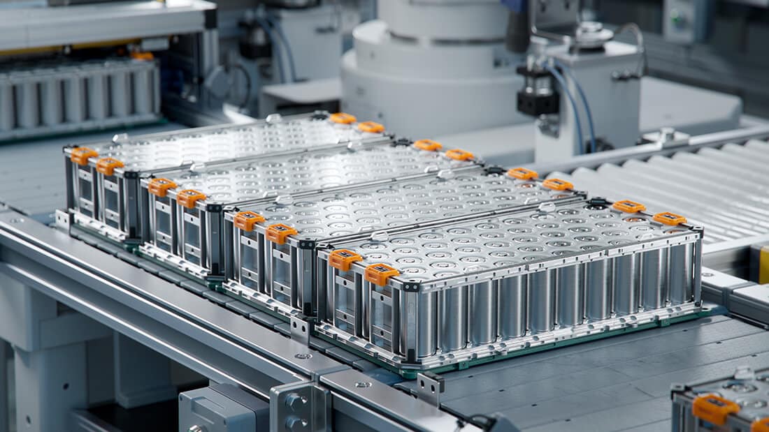 solar panels to lithium batteries