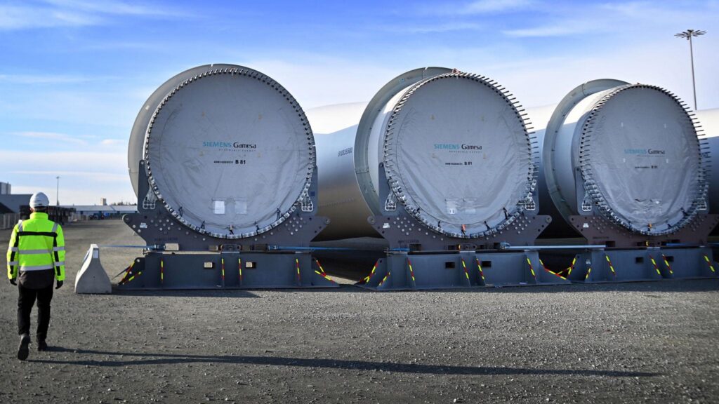 How Does Renewable Energy Affect the Economy?